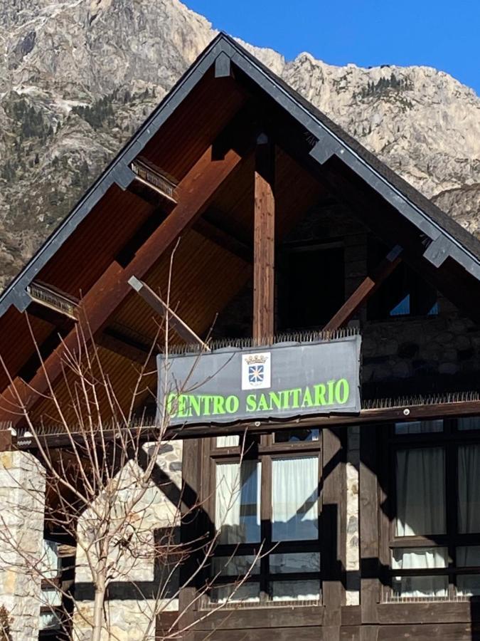 Check-In Casas Cumbre De Benasque Apartment Eriste Exterior photo
