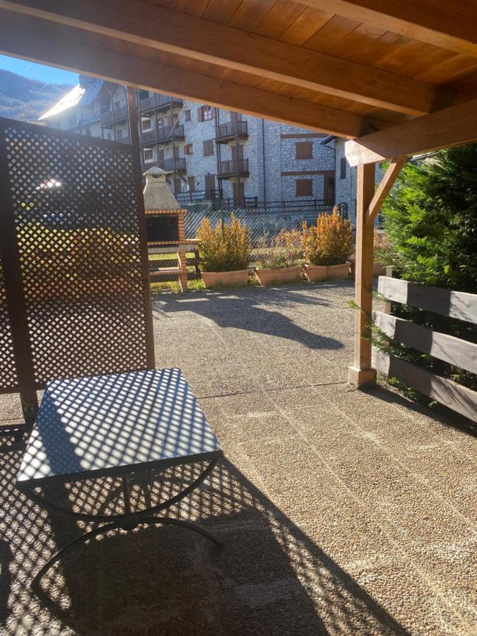 Check-In Casas Cumbre De Benasque Apartment Eriste Exterior photo